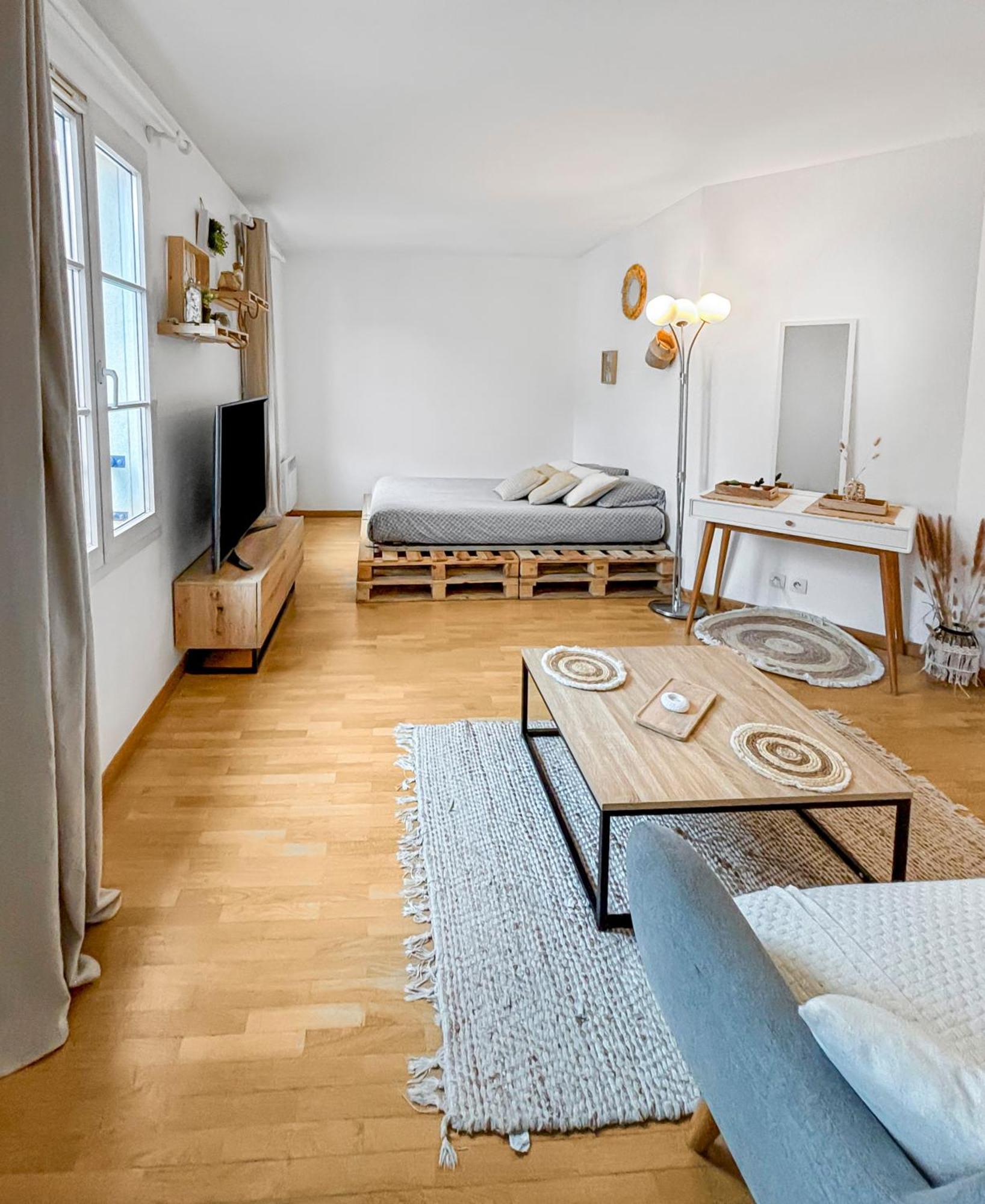 Studio Cosy Avec Smart Tv & Wi-Fi เลอเปลซีส์-โรแบงซง ภายนอก รูปภาพ