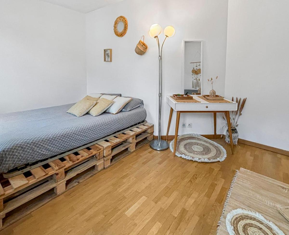 Studio Cosy Avec Smart Tv & Wi-Fi เลอเปลซีส์-โรแบงซง ภายนอก รูปภาพ